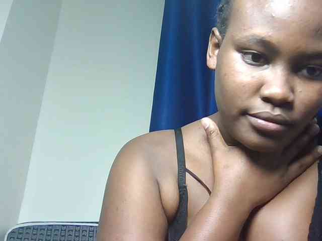 Horny-nasty-bitch webcam