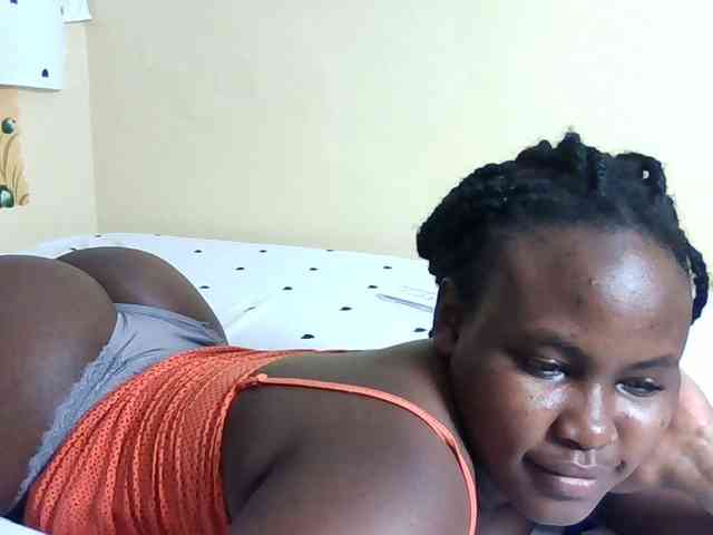 Horny-nasty-bitch webcam