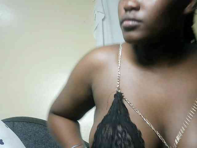 Horny-nasty-bitch webcam