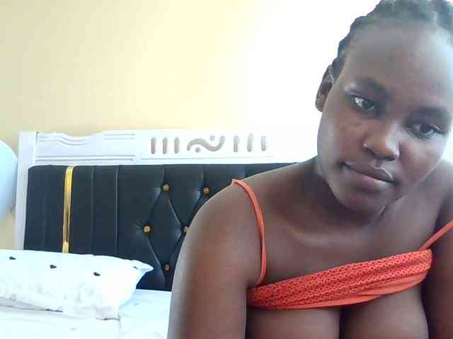 Horny-nasty-bitch webcam