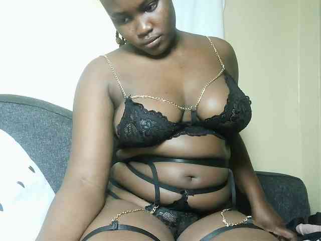 Horny-nasty-bitch webcam