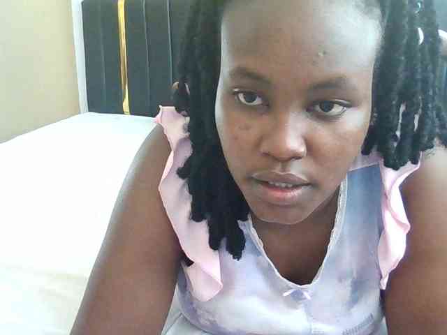 Horny-nasty-bitch webcam