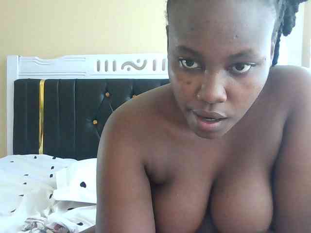 Horny-nasty-bitch webcam