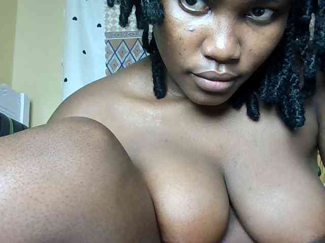 Horny-nasty-bitch webcam