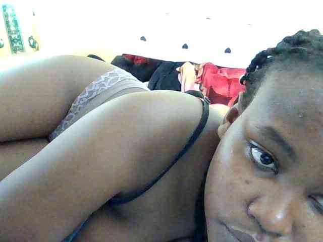 Horny-nasty-bitch webcam