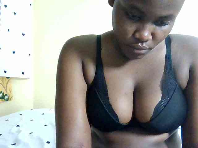 Horny-nasty-bitch webcam