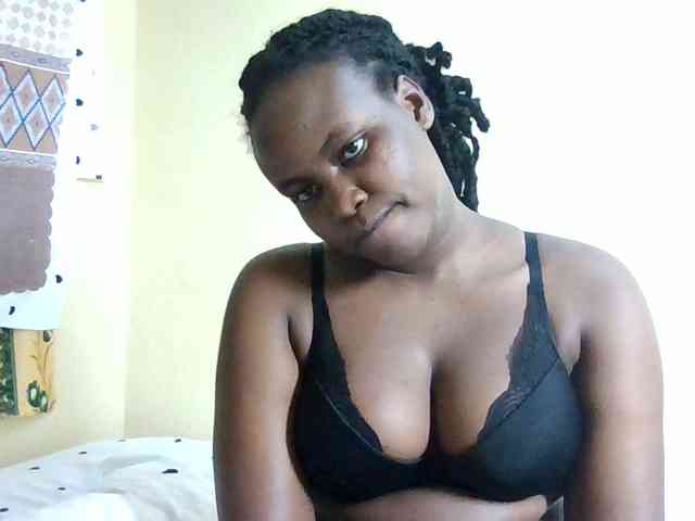 Horny-nasty-bitch webcam