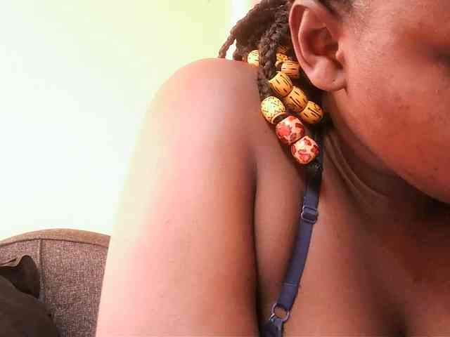 Horny-nasty-bitch webcam