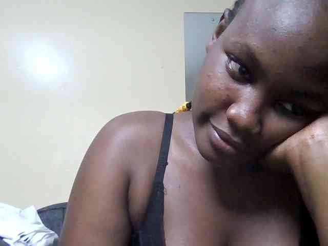 Horny-nasty-bitch webcam