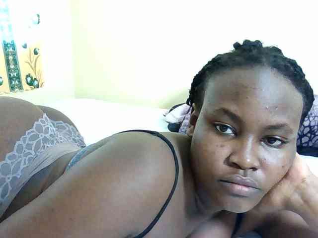 Horny-nasty-bitch webcam