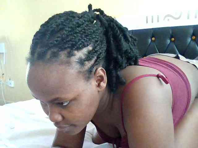 Horny-nasty-bitch webcam