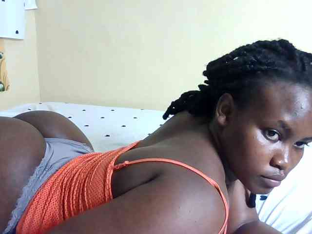 Horny-nasty-bitch webcam