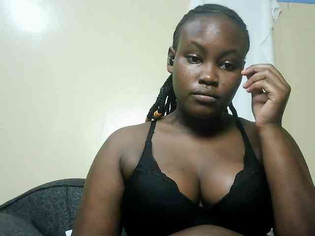 Horny-nasty-bitch webcam