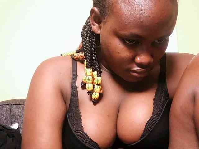 Horny-nasty-bitch webcam