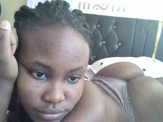 Horny-nasty-bitch webcam