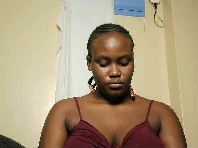 Horny-nasty-bitch webcam