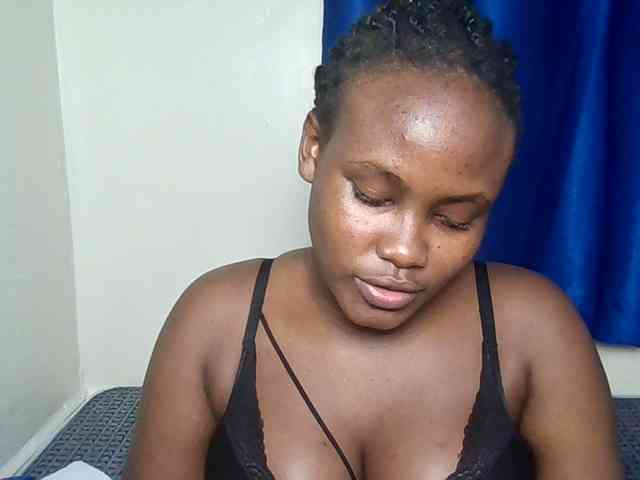 Horny-nasty-bitch webcam