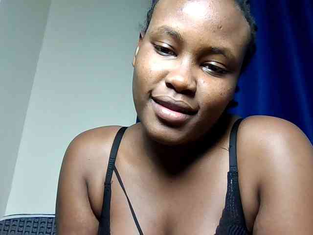 Horny-nasty-bitch webcam