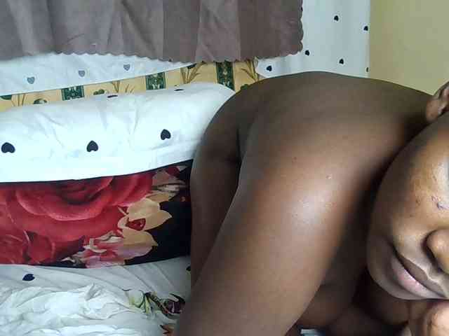 Horny-nasty-bitch webcam