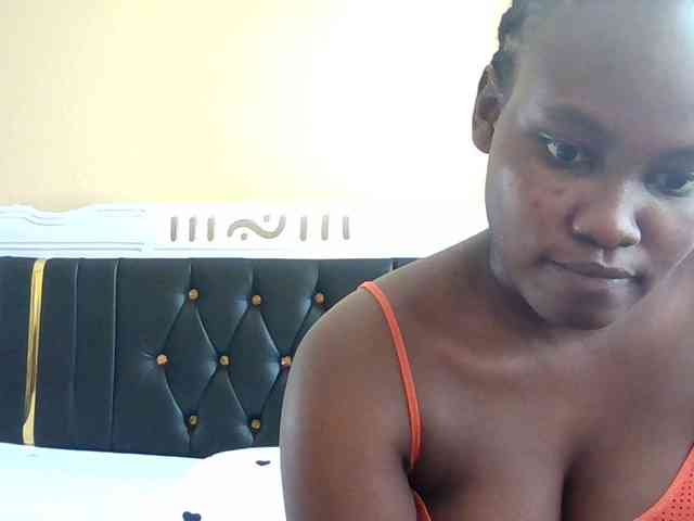 Horny-nasty-bitch webcam