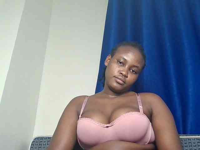 Horny-nasty-bitch webcam