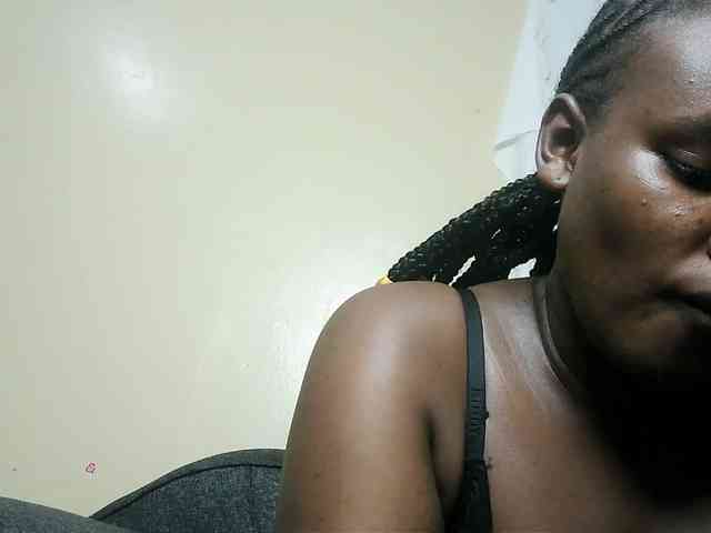 Horny-nasty-bitch webcam