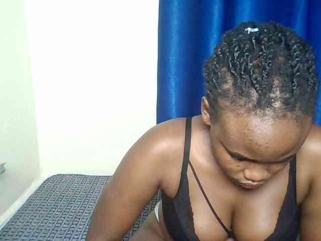 Horny-nasty-bitch webcam