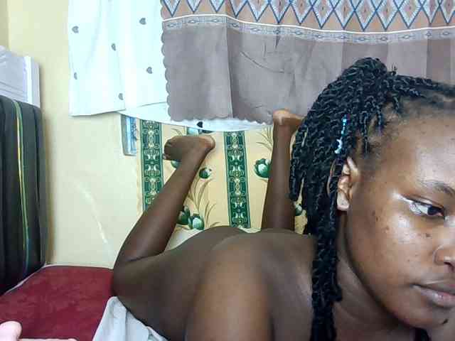 Horny-nasty-bitch webcam