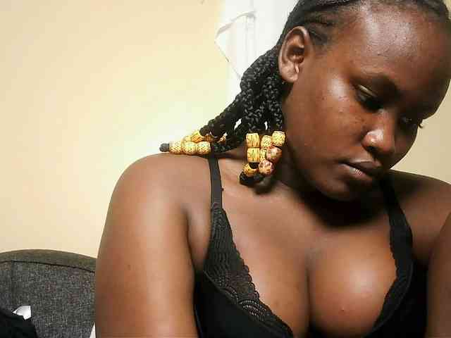 Horny-nasty-bitch webcam