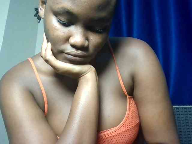 Horny-nasty-bitch webcam