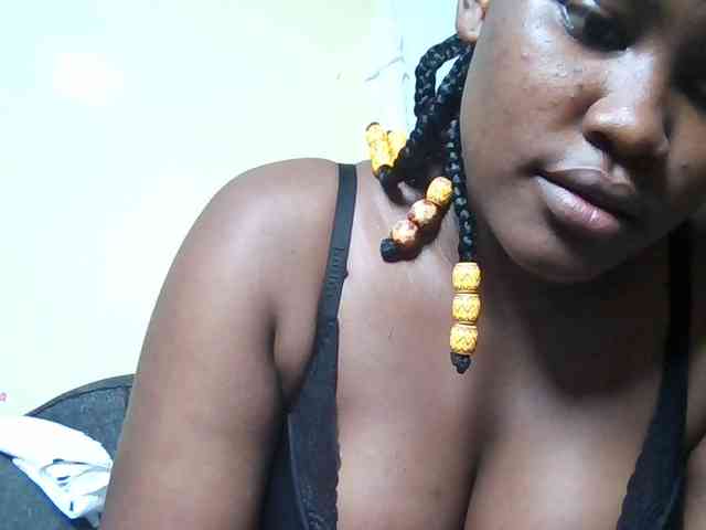 Horny-nasty-bitch webcam