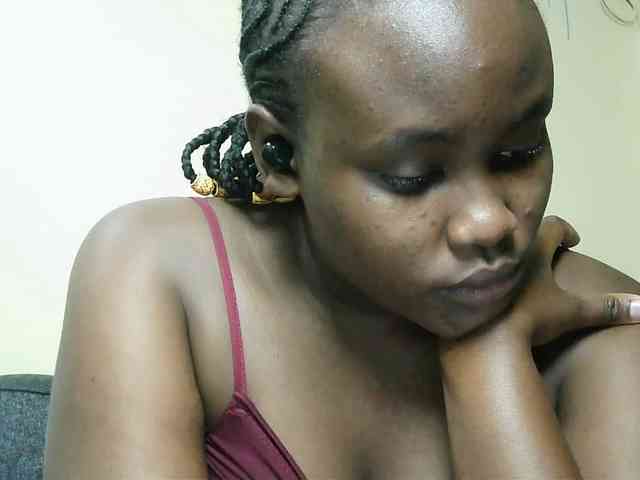 Horny-nasty-bitch webcam