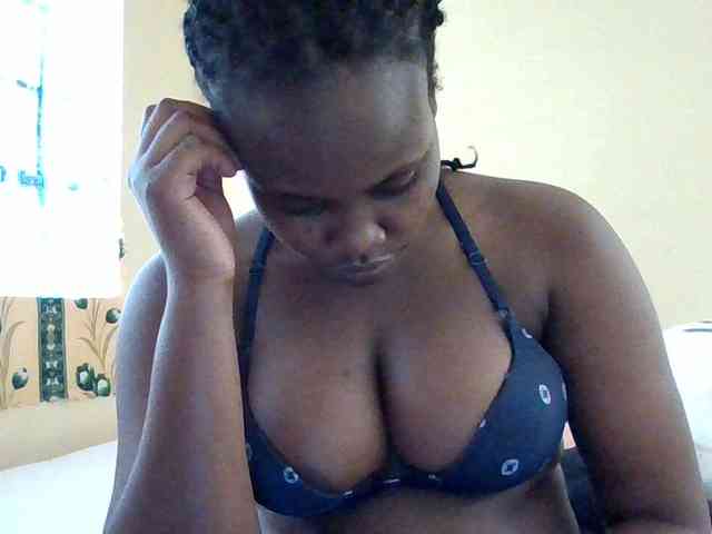 Horny-nasty-bitch webcam