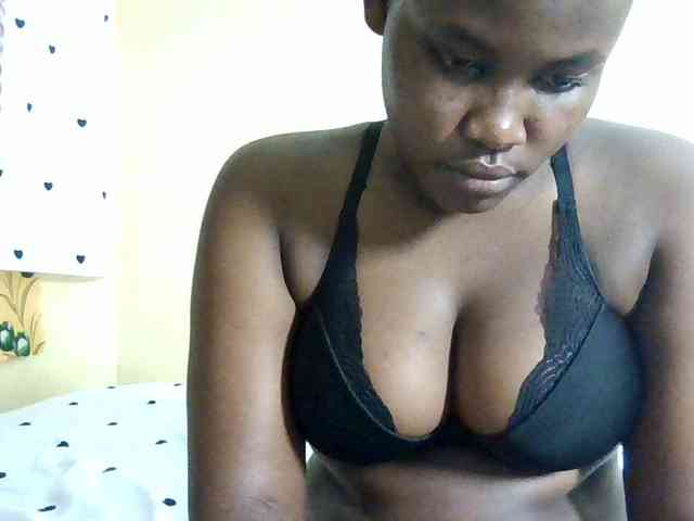 Horny-nasty-bitch webcam