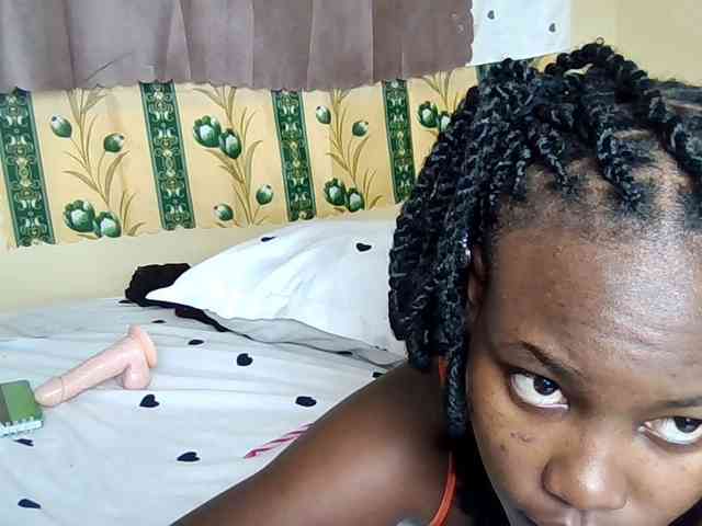 Horny-nasty-bitch webcam