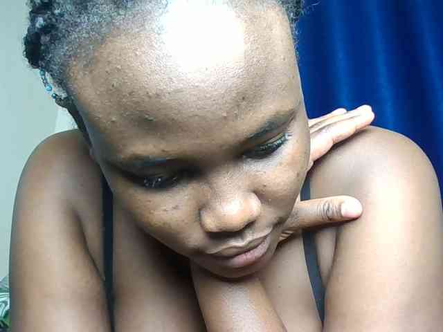 Horny-nasty-bitch webcam