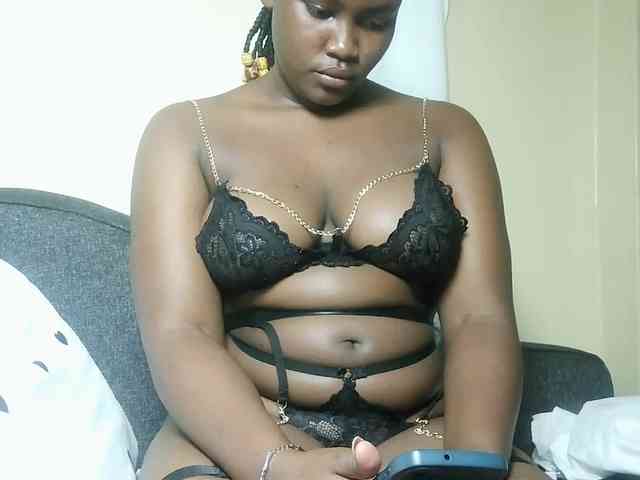 Horny-nasty-bitch webcam