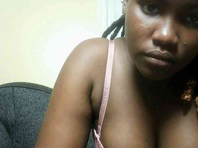 Horny-nasty-bitch webcam