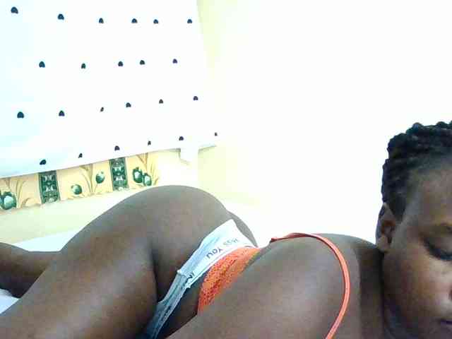 Horny-nasty-bitch webcam