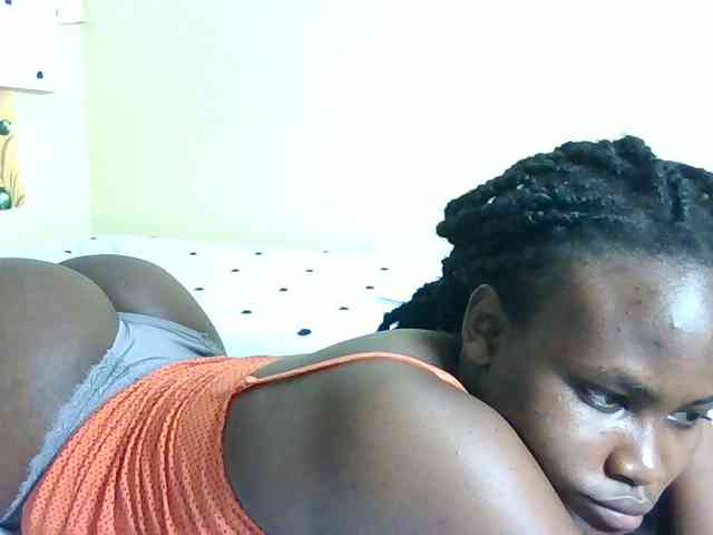 Horny-nasty-bitch webcam