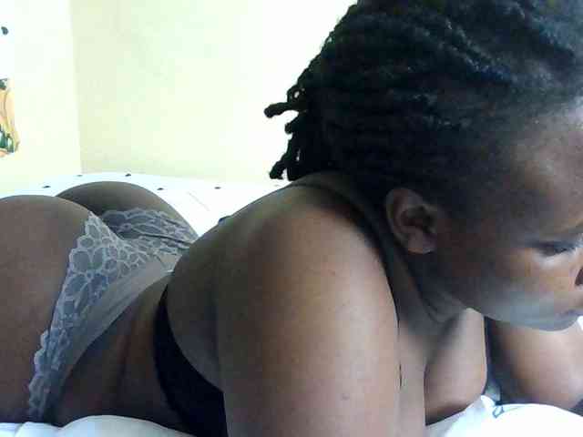 Horny-nasty-bitch webcam