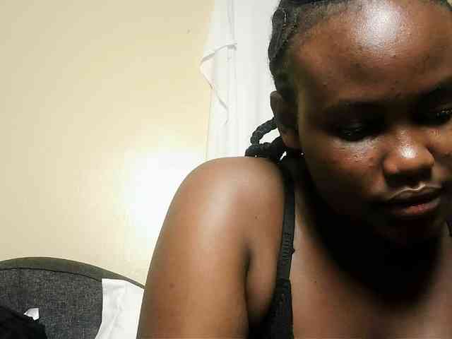 Horny-nasty-bitch webcam