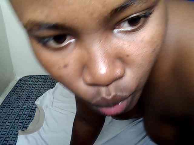 Horny-nasty-bitch webcam