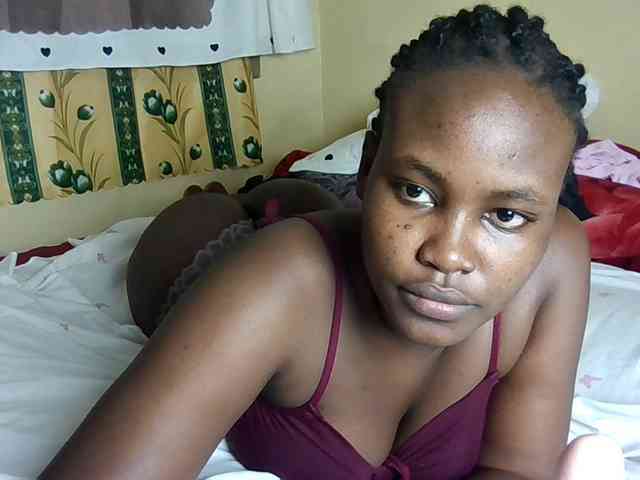 Horny-nasty-bitch webcam