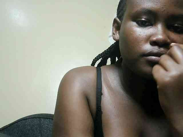 Horny-nasty-bitch webcam