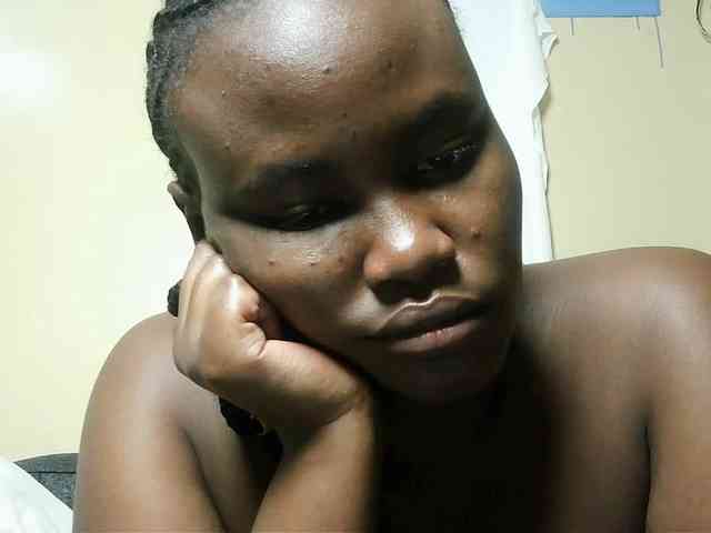 Horny-nasty-bitch webcam