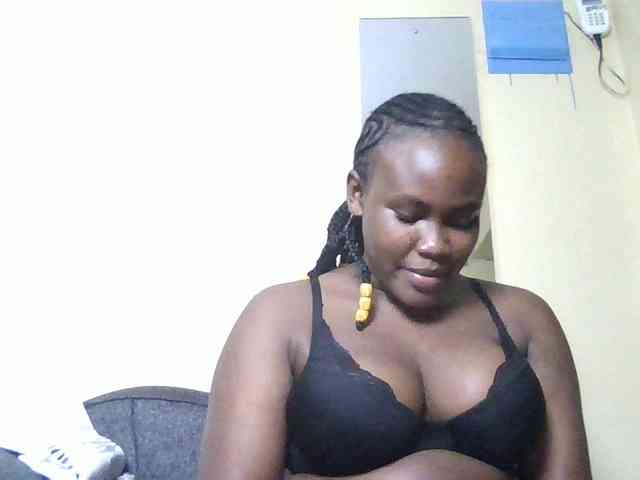 Horny-nasty-bitch webcam