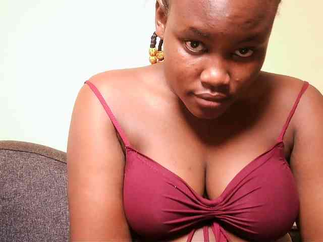 Horny-nasty-bitch webcam