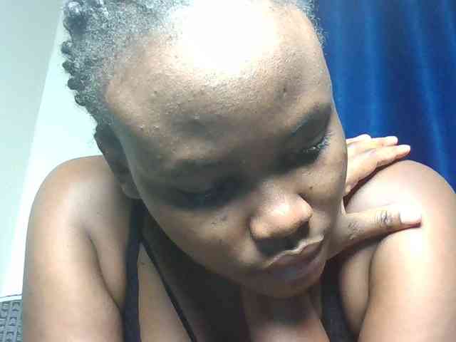 Horny-nasty-bitch webcam