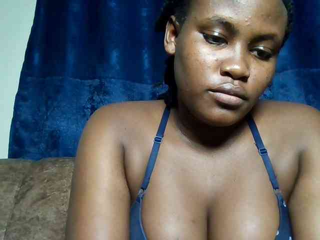 Horny-nasty-bitch webcam